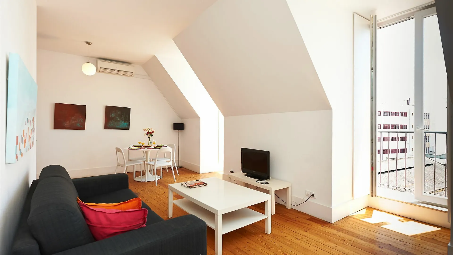 Hello Lisbon Conde Barao Apartments