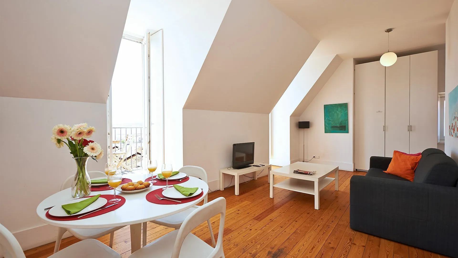 Hello Lisbon Conde Barao Apartments